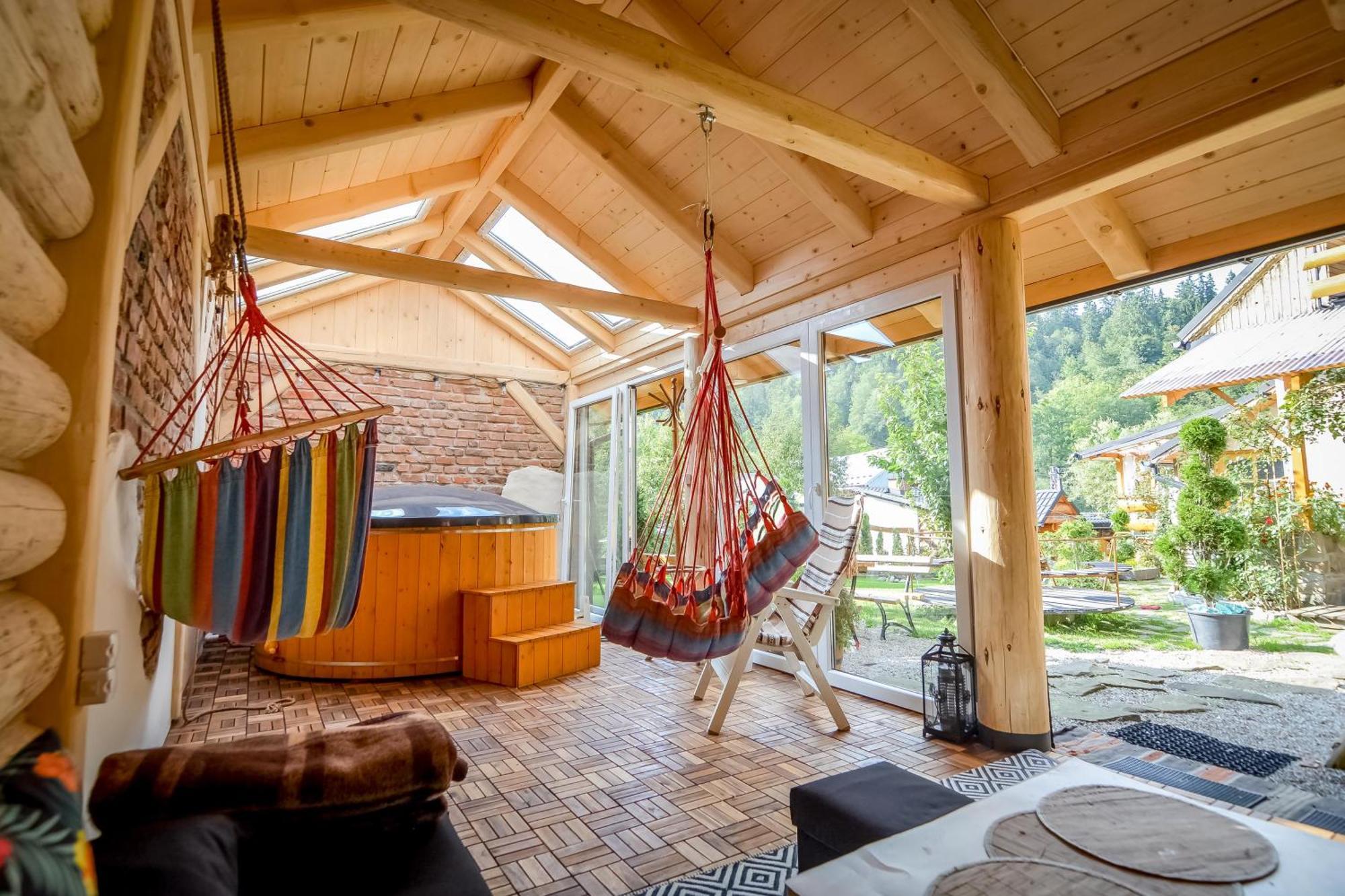 Ciukrowa Chatka Sauna & Jacuzzi Poronin Esterno foto